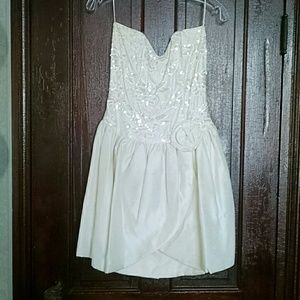 Scott McClintock Strapless Formal Dress